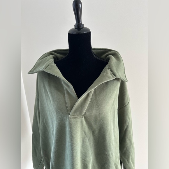 Women’s Crop Shop Boutique Oversized Collar Sweatshirt in Clover - Picture 3 of 7